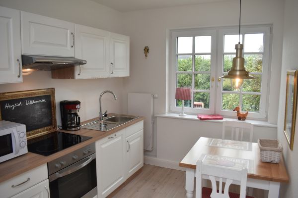 Eine gemütliche und zweckmässige Küche