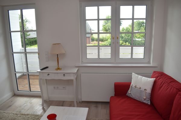 Tür zum Raucherzimmer (überdachter Balkon)